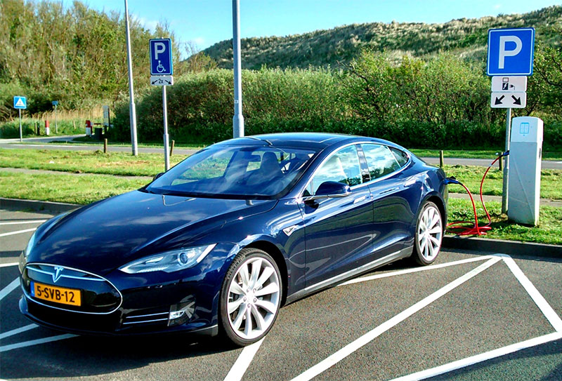 Tesla revolutioniert den Automobilmarkt